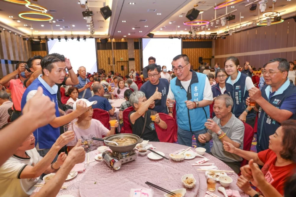 鶯歌600人力挺 李四川端三大政見拚建設 鶯歌600人力挺 李四川端三大政見拚建設